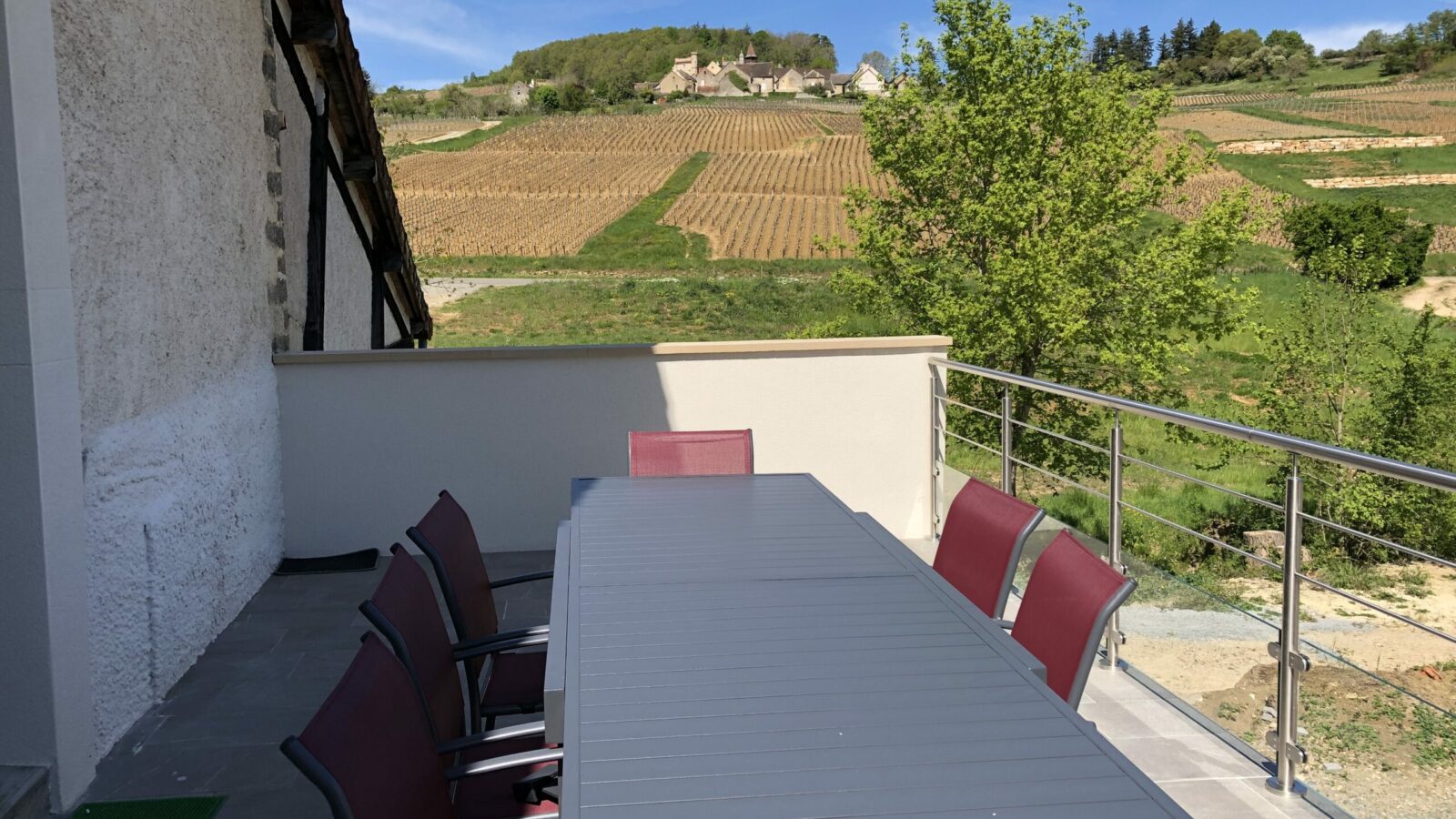 terrasse avec vue sur les vignes