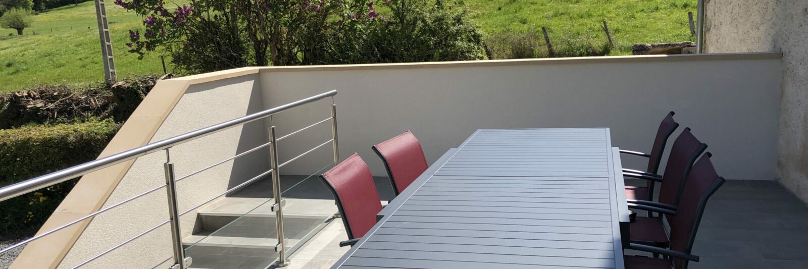 terrasse du gîte Domaine Lemonde